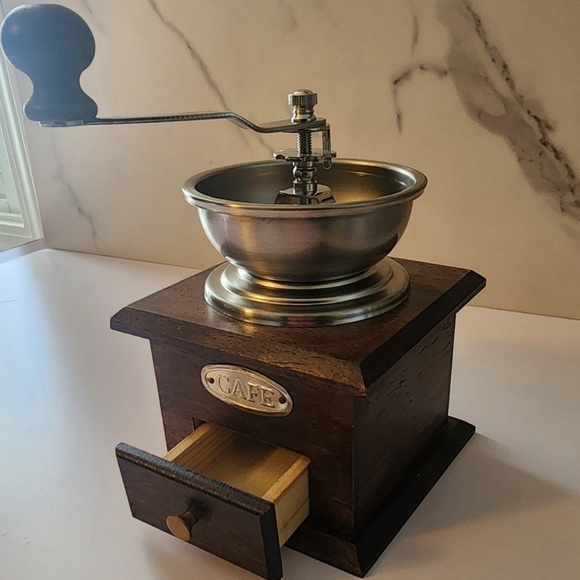 Vintage Handcrafted Wooden
Coffee Grinder - Picture 5 of 5